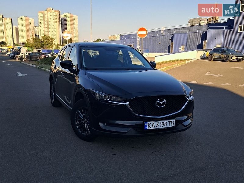 Внедорожник / Кроссовер Mazda CX-5 2017 в Киеве