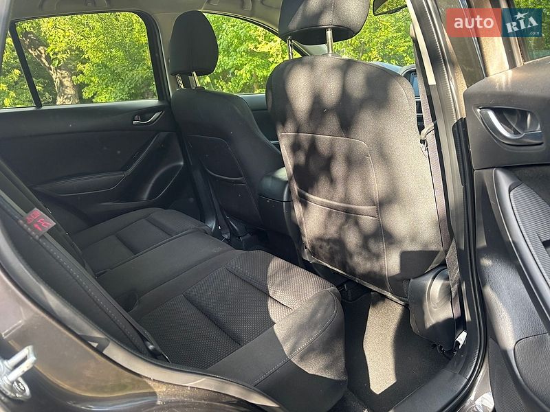 Внедорожник / Кроссовер Mazda CX-5 2015 в Нововолынске