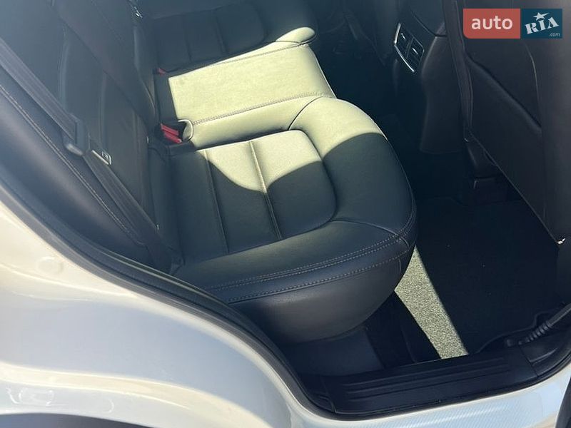 Внедорожник / Кроссовер Mazda CX-5 2018 в Вишневом