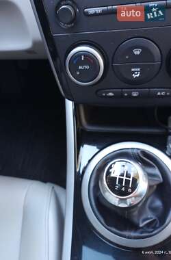 Внедорожник / Кроссовер Mazda CX-7 2011 в 