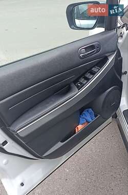 Внедорожник / Кроссовер Mazda CX-7 2010 в 
