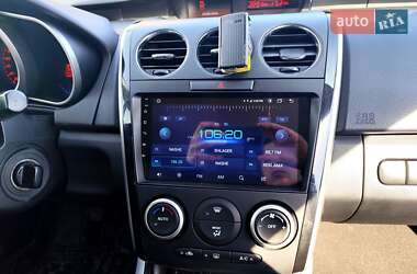 Позашляховик / Кросовер Mazda CX-7 2010 в 