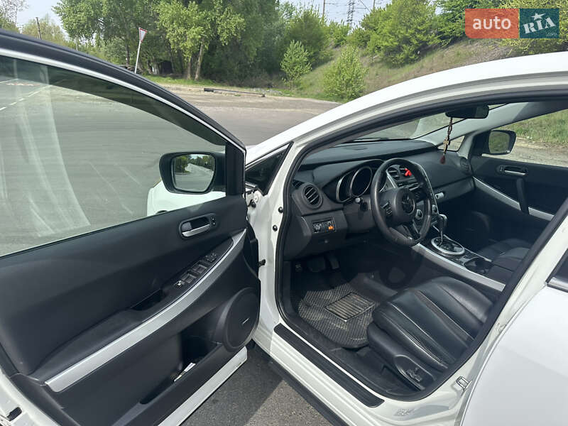 Позашляховик / Кросовер Mazda CX-7 2009 в Києві