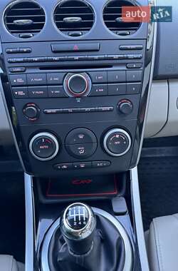 Позашляховик / Кросовер Mazda CX-7 2011 в 