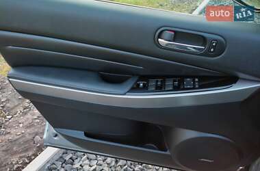 Позашляховик / Кросовер Mazda CX-7 2010 в 