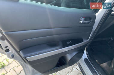 Позашляховик / Кросовер Mazda CX-7 2011 в 