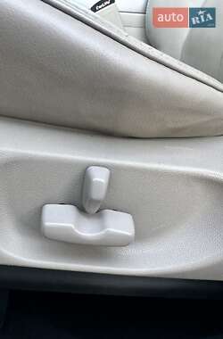 Внедорожник / Кроссовер Mazda CX-7 2010 в 