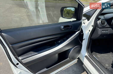Позашляховик / Кросовер Mazda CX-7 2010 в 