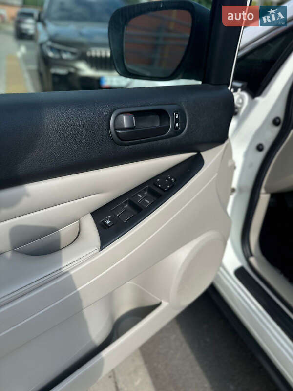 Внедорожник / Кроссовер Mazda CX-7 2010 в Виннице