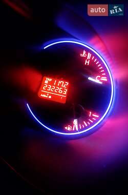 Позашляховик / Кросовер Mazda CX-7 2010 в 