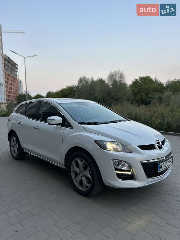 Позашляховик / Кросовер Mazda CX-7 2010 в Івано-Франківську