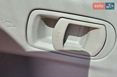 Внедорожник / Кроссовер Mazda CX-7 2012 в 