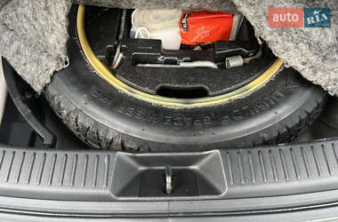 Внедорожник / Кроссовер Mazda CX-7 2009 в 