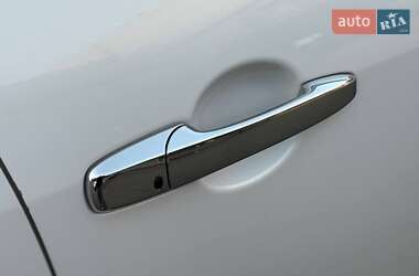 Позашляховик / Кросовер Mazda CX-7 2009 в 