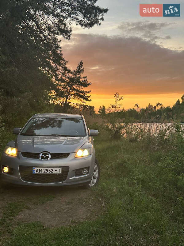 Позашляховик / Кросовер Mazda CX-7 2007 в 