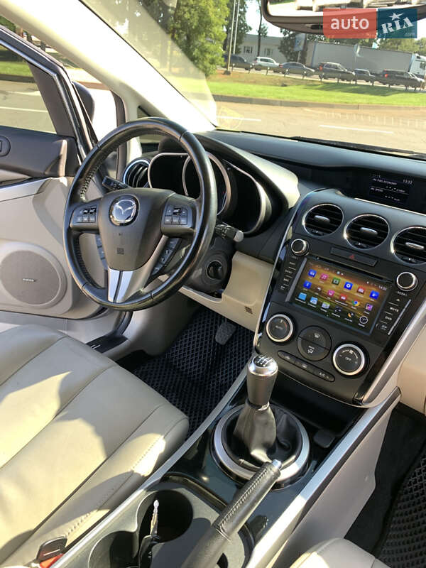 Позашляховик / Кросовер Mazda CX-7 2011 в Києві