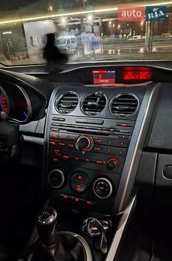 Позашляховик / Кросовер Mazda CX-7 2010 в 