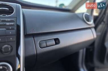 Позашляховик / Кросовер Mazda CX-7 2009 в 