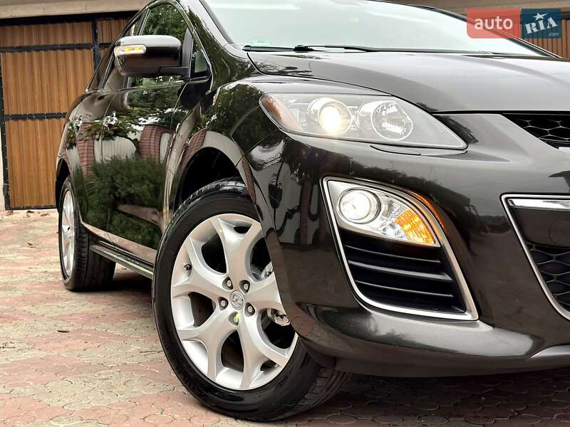 Позашляховик / Кросовер Mazda CX-7 2010 в Чернівцях