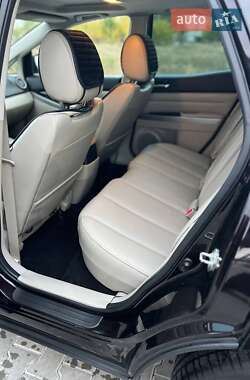 Позашляховик / Кросовер Mazda CX-7 2010 в 