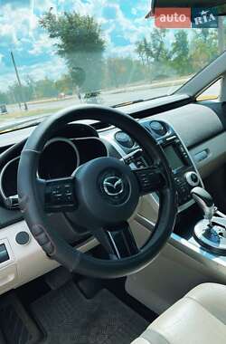 Позашляховик / Кросовер Mazda CX-7 2007 в 