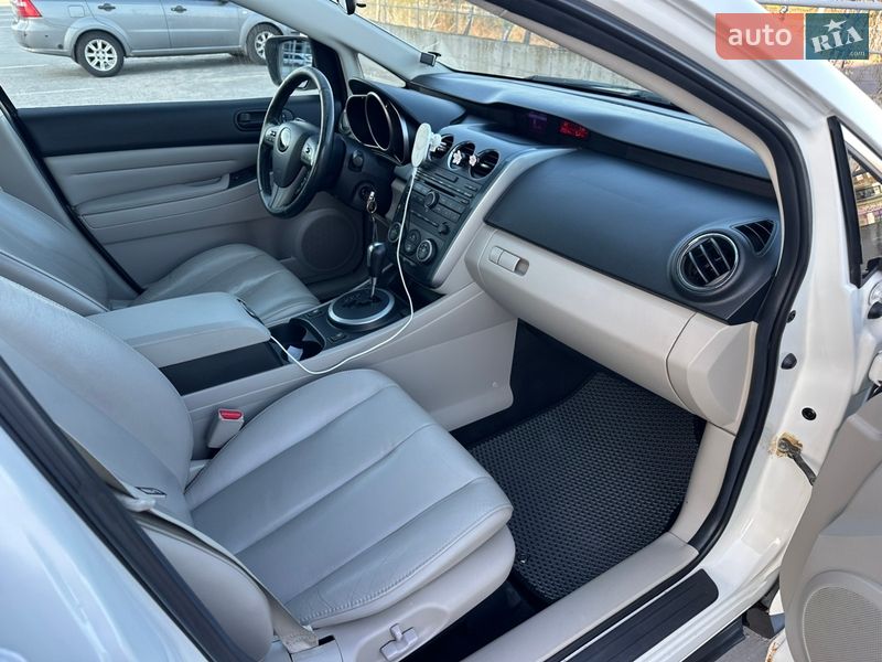 Позашляховик / Кросовер Mazda CX-7 2010 в Києві