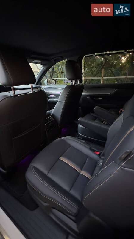 Внедорожник / Кроссовер Mazda CX-90 2023 в Киеве фото 11 Внедорожник / Кроссовер Mazda CX-90 2023 в Киеве
