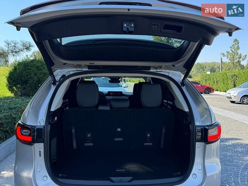 Позашляховик / Кросовер Mazda CX-90 2023 в Дніпрі фото 49 Позашляховик / Кросовер Mazda CX-90 2023 в Дніпрі