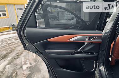 Позашляховик / Кросовер Mazda CX-9 2017 в 