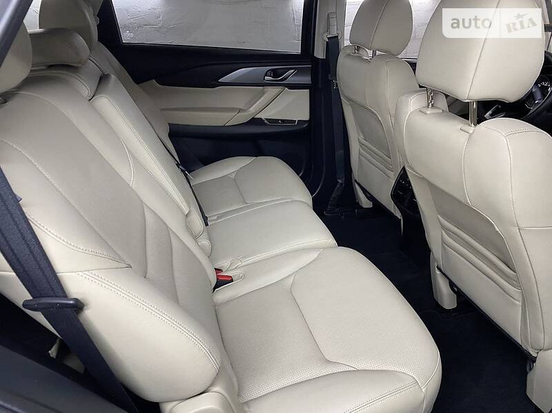 Внедорожник / Кроссовер Mazda CX-9 2016 в Киеве