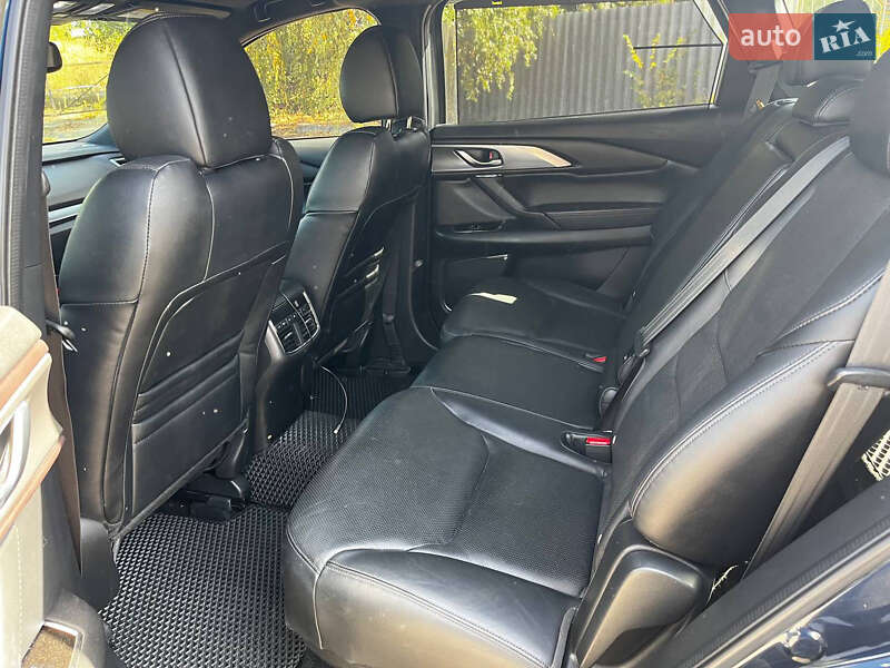 Позашляховик / Кросовер Mazda CX-9 2016 в Полтаві