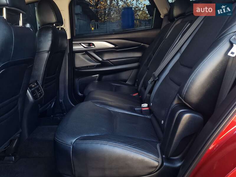 Внедорожник / Кроссовер Mazda CX-9 2016 в Николаеве