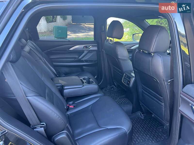 Позашляховик / Кросовер Mazda CX-9 2018 в Львові