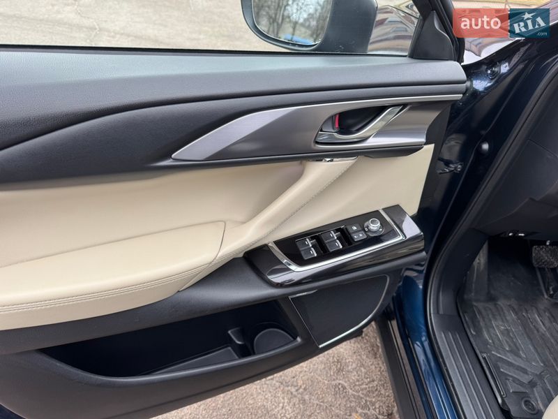 Внедорожник / Кроссовер Mazda CX-9 2019 в Киеве
