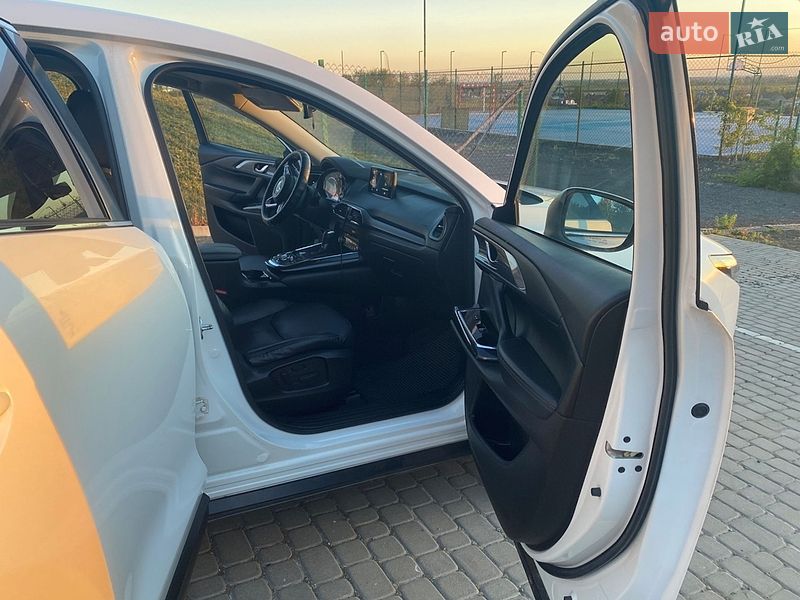 Внедорожник / Кроссовер Mazda CX-9 2018 в Ужгороде