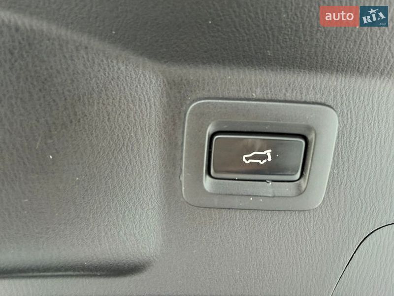 Позашляховик / Кросовер Mazda CX-9 2016 в Вишневому фото 26 Позашляховик / Кросовер Mazda CX-9 2016 в Вишневому