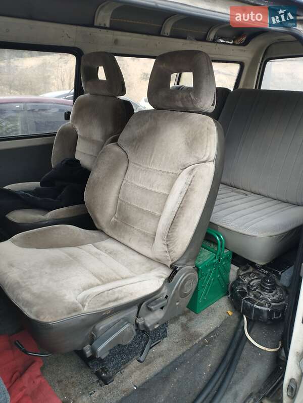 Микроавтобус Mazda E-series 1989 в Киеве фото 16 Микроавтобус Mazda E-series 1989 в Киеве