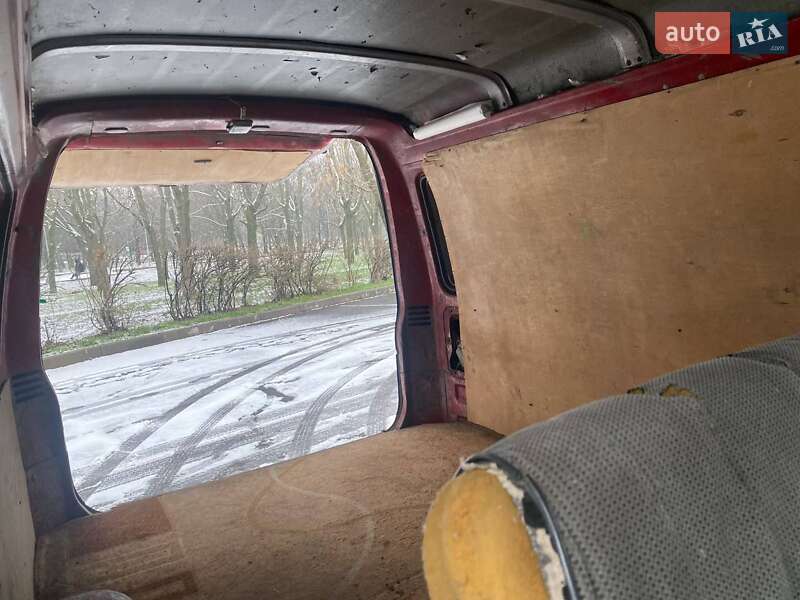 Минивэн Mazda E-series 1993 в Одессе фото 12 Минивэн Mazda E-series 1993 в Одессе