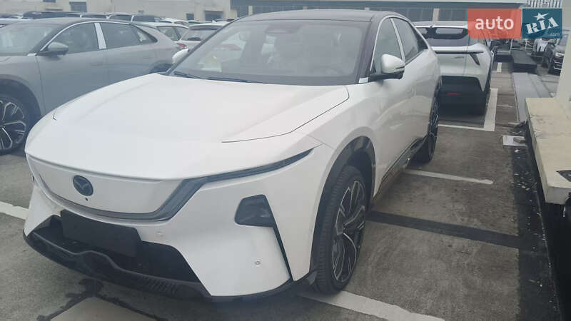 Внедорожник / Кроссовер Mazda EZ-60 2025 в Киеве