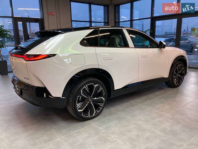 Внедорожник / Кроссовер Mazda EZ-60 2025 в Львове