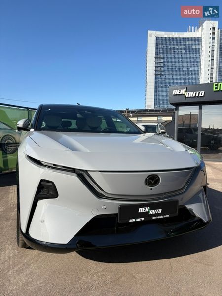 Внедорожник / Кроссовер Mazda EZ-60 2025 в Киеве