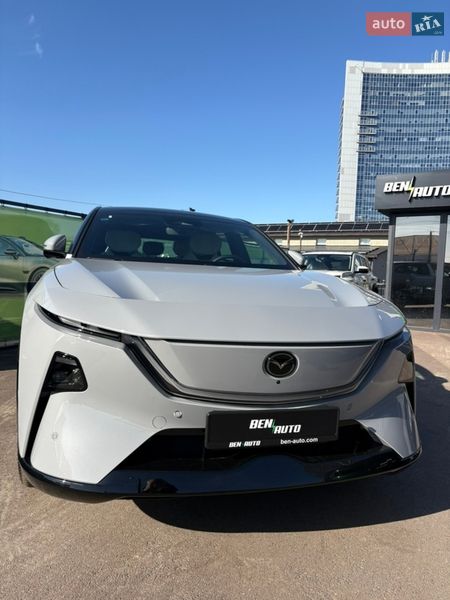 Внедорожник / Кроссовер Mazda EZ-60 2025 в Киеве