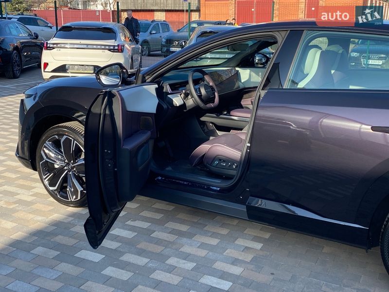 Внедорожник / Кроссовер Mazda EZ-60 2025 в Киеве