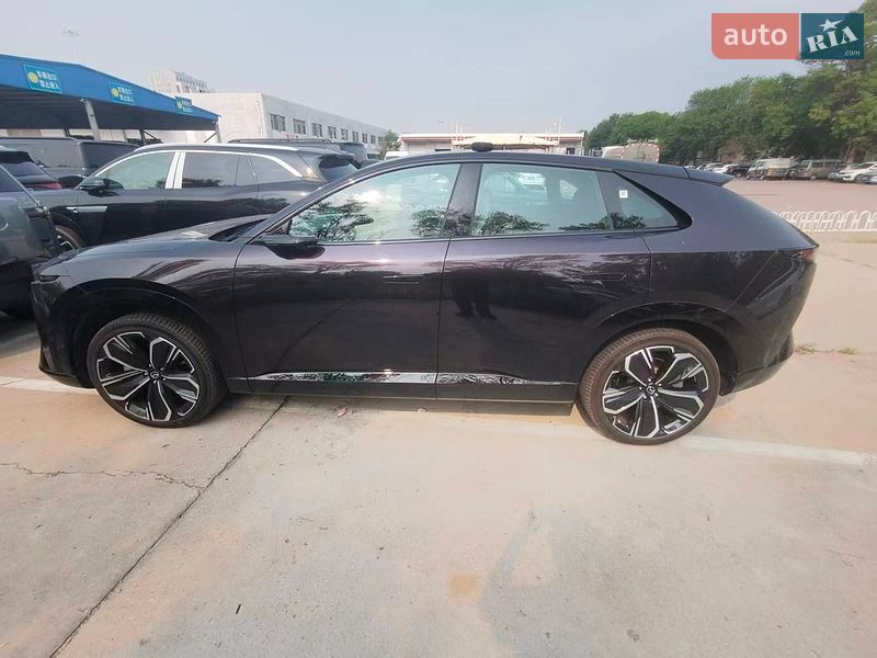 Внедорожник / Кроссовер Mazda EZ-60 2025 в Киеве