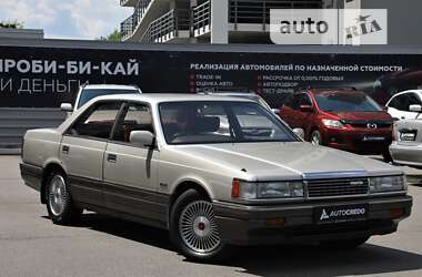 Седан Mazda Luce 1987 в 