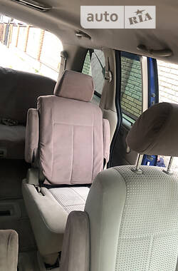 Минивэн Mazda MPV 2004 в 