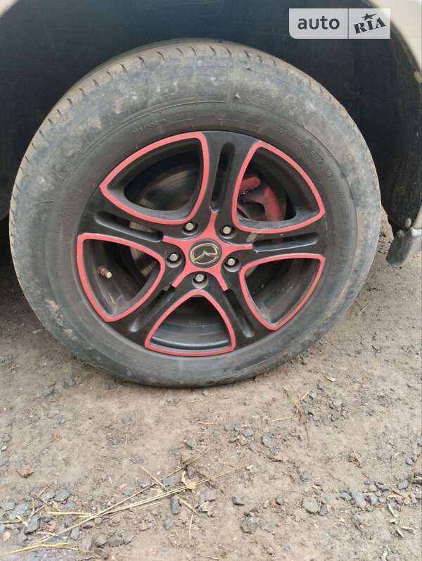 Минивэн Mazda MPV 2002 в Летичеве