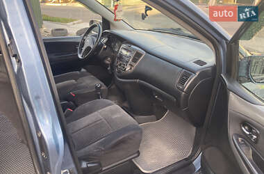 Минивэн Mazda MPV 2004 в 