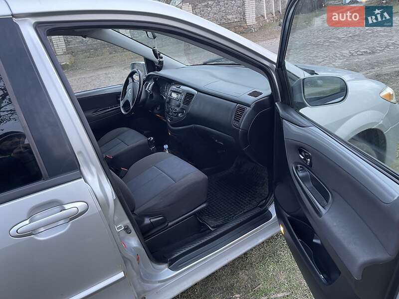 Минивэн Mazda MPV 2004 в Умани