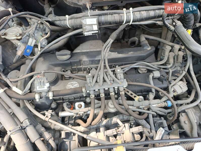 Минивэн Mazda MPV 2004 в Фастове